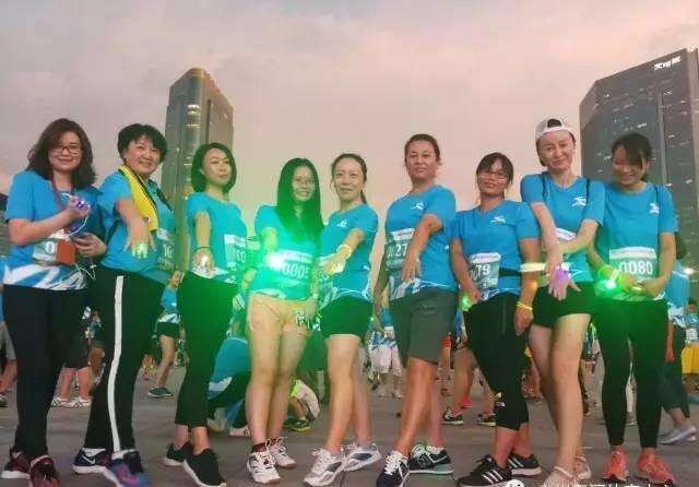 熒光夜跑活動(dòng)