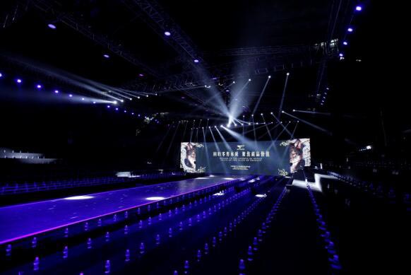 服裝發(fā)布會(huì)