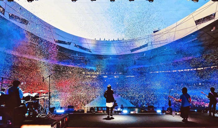 五月天演唱會的上的應援捧場控熒光棒是怎么實現的?